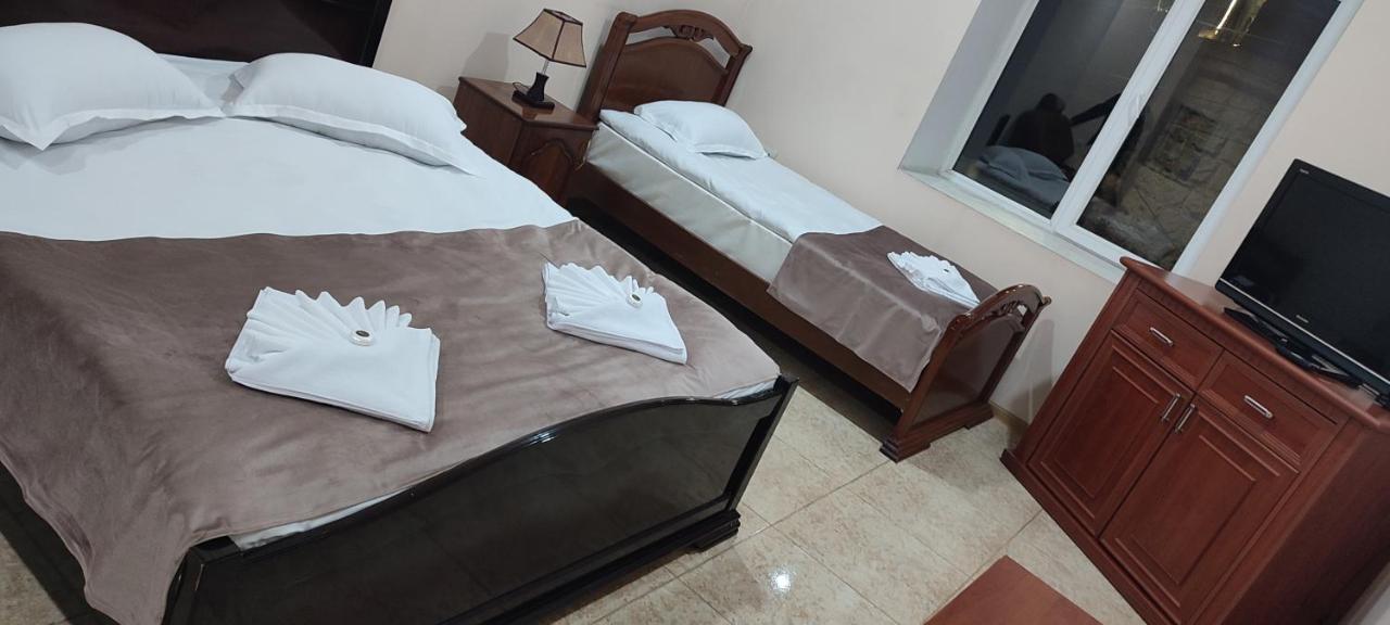 Sweet Home Hotel Meghri Экстерьер фото