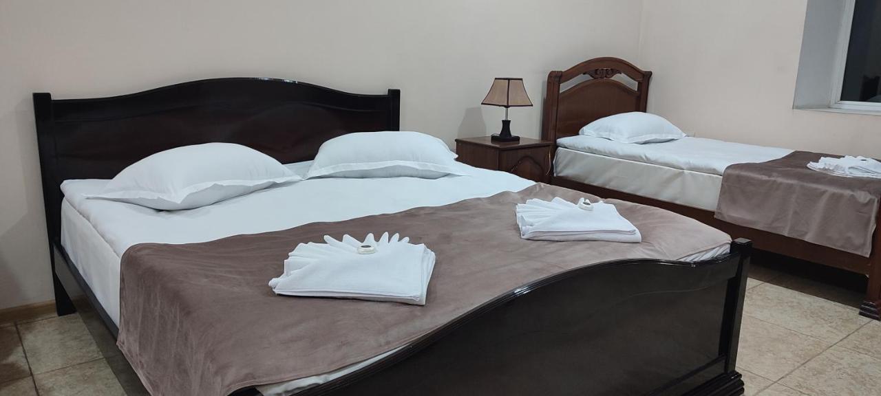 Sweet Home Hotel Meghri Экстерьер фото