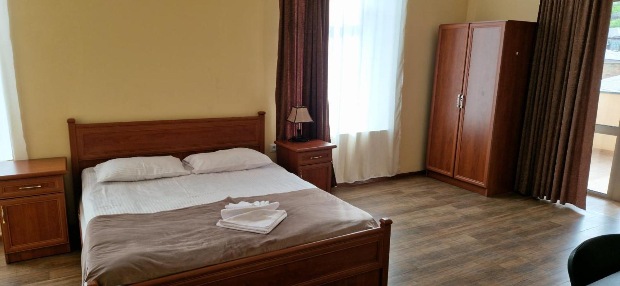 Sweet Home Hotel Meghri Экстерьер фото